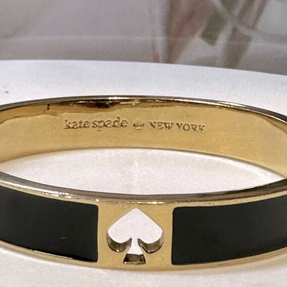 Kate Spade - Hole Punch Black Enameled Hinged Bangle Bracelet - Picture 8 of 9